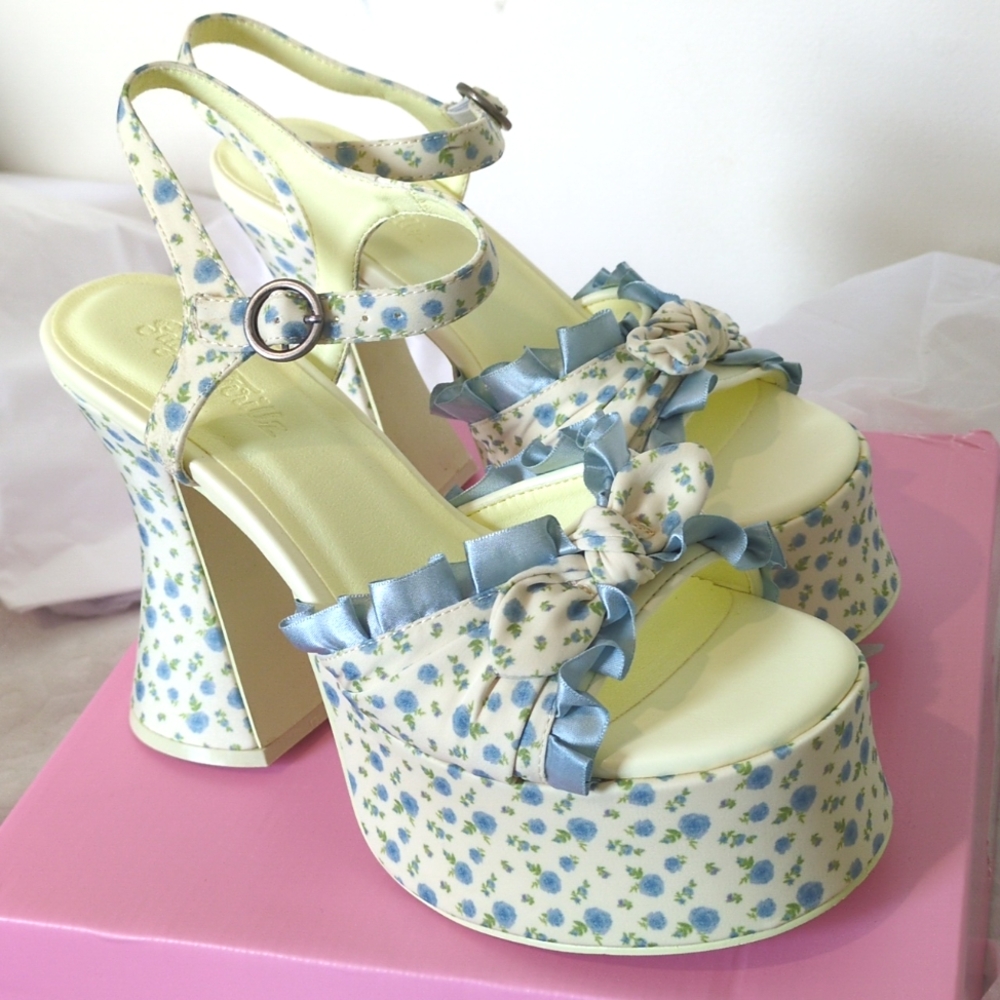 Southern Sworn Platform Sandals - Picture 3 of 12
